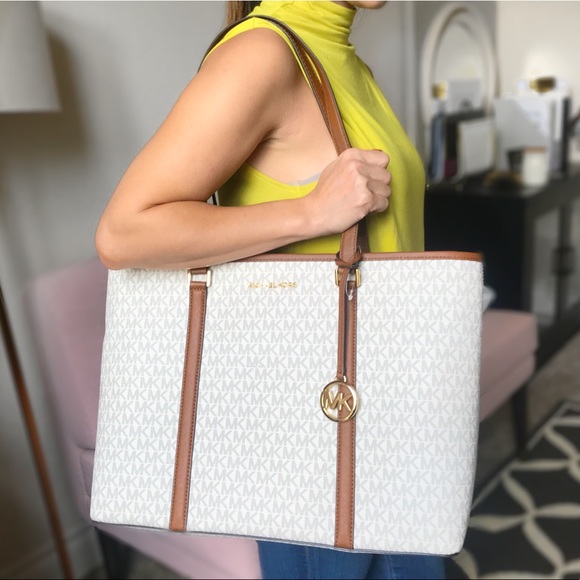 Michael Kors Handbags - NWT Michael Kors luggage Sady MF  tote bag vanilla